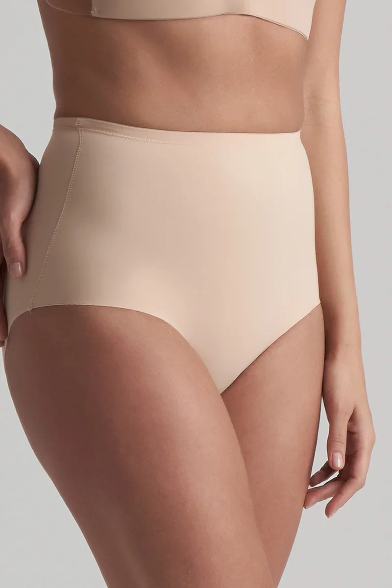 ByeBra – Formgebende Unterwäsche (Starker Halt) Formgebender Slip mit mittelhohem Bund, Beige