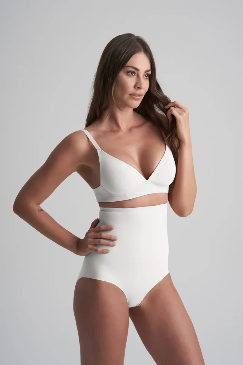 ByeBra – Formgebende Unterwäsche (Starker Halt) Formgebender High-Waist-Slip Elfenbein