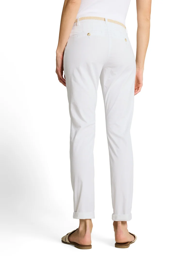 Slim Chino Hose mit Gürtel