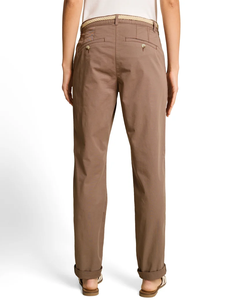 Slim Chino Hose mit Gürtel