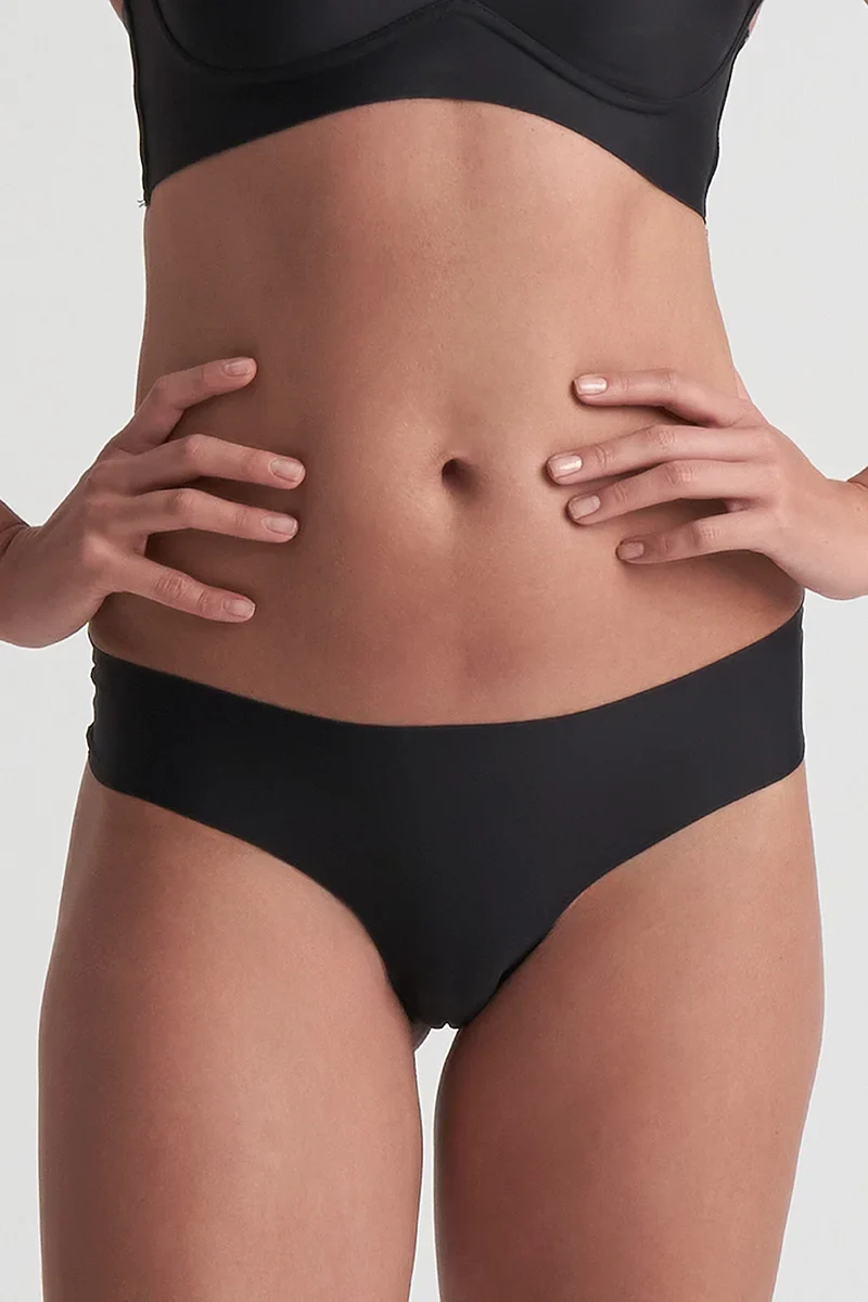 ByeBra – Po-Lifting-BH & Unterwäsche, 2er-Pack, unsichtbarer String, Beige & Schwarz