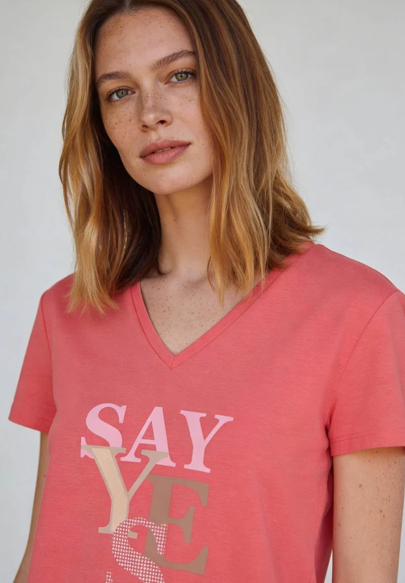 T-Shirt mit Schrift