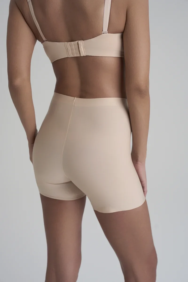 ByeBra - Smooth Essentials (Mittlere Stützkraft) Shorty Beige