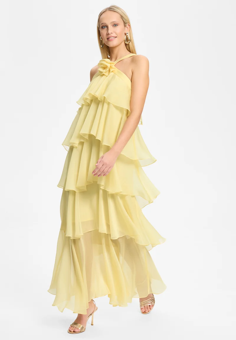 Abendkleid aus Crinkle Chiffon mit gestuften Volants und Stoffblüte