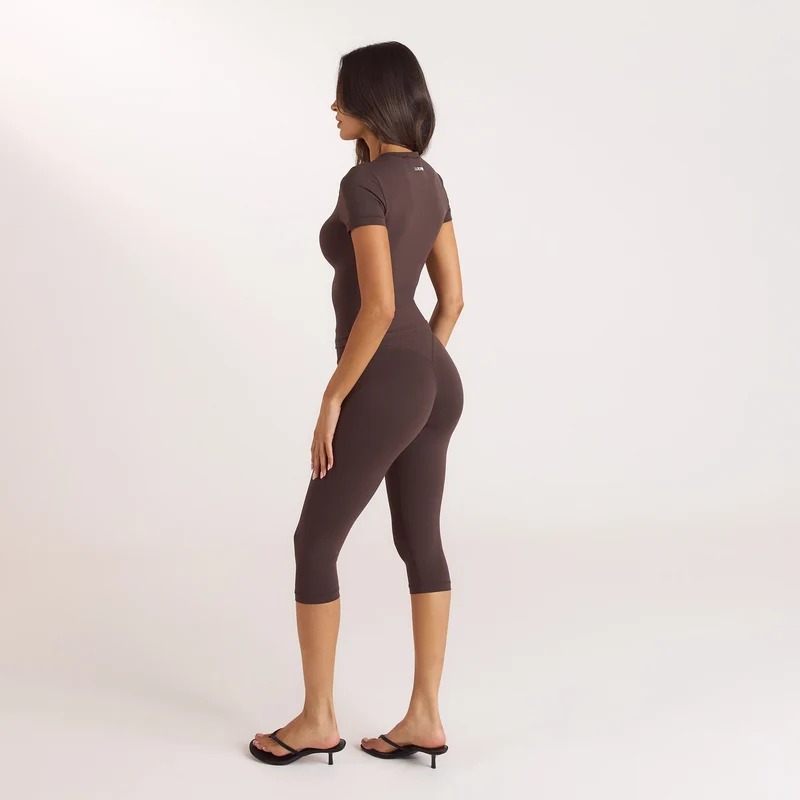 ContourSoft™ Capri Leggings - Dark Chocolate