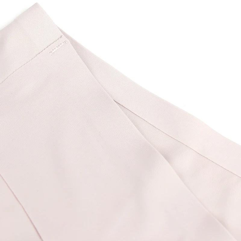Nahtloser rosa Slip – Dekorativer Ringbund, Nylon-Bademodenstoff & abschneidbarer Saum