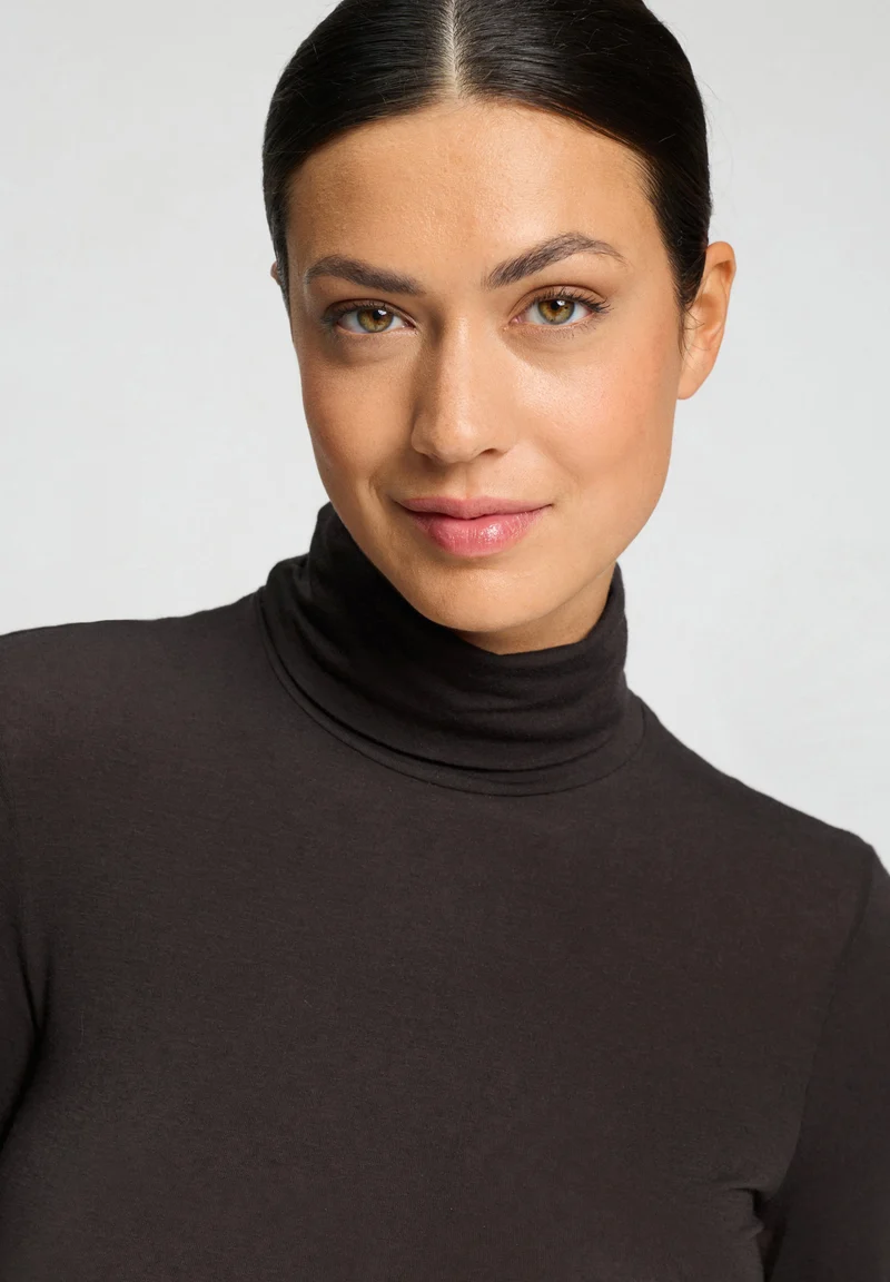 Ultralight Wool Turtle-Neck Shirt | dark mocha 071597-072185