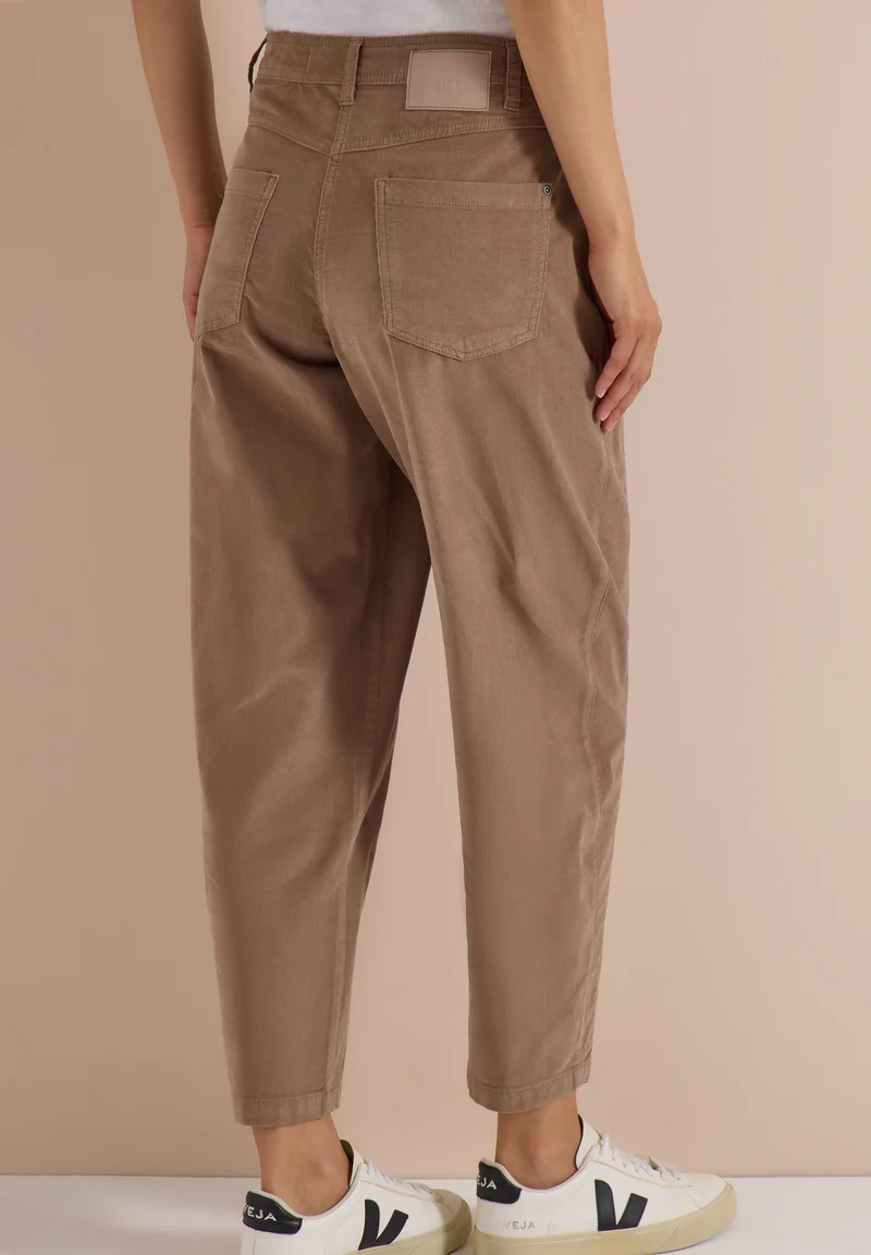 Mid Waist Barrel Leg Hose im Casual Fit