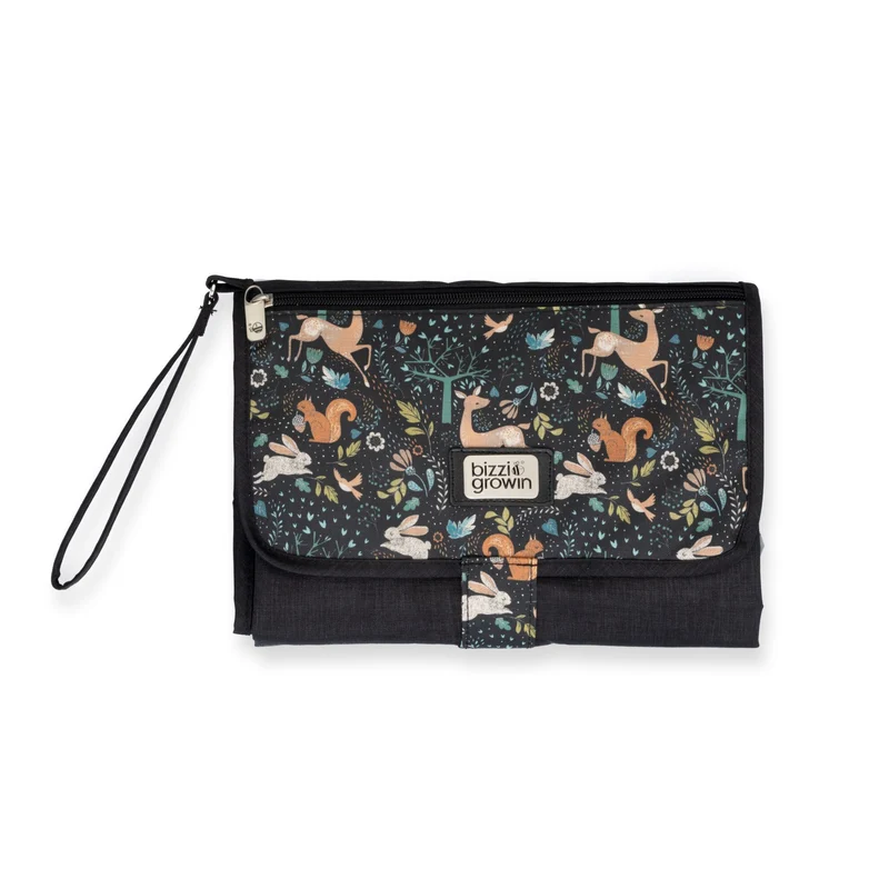 Bizzi Growin' Puzzle Clutch - Narnia