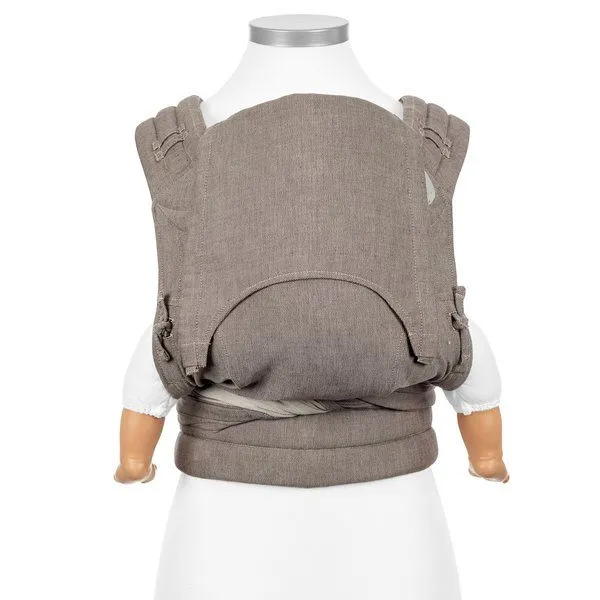 Fidella Fly Tai – Chevron/Walnuss – Baby