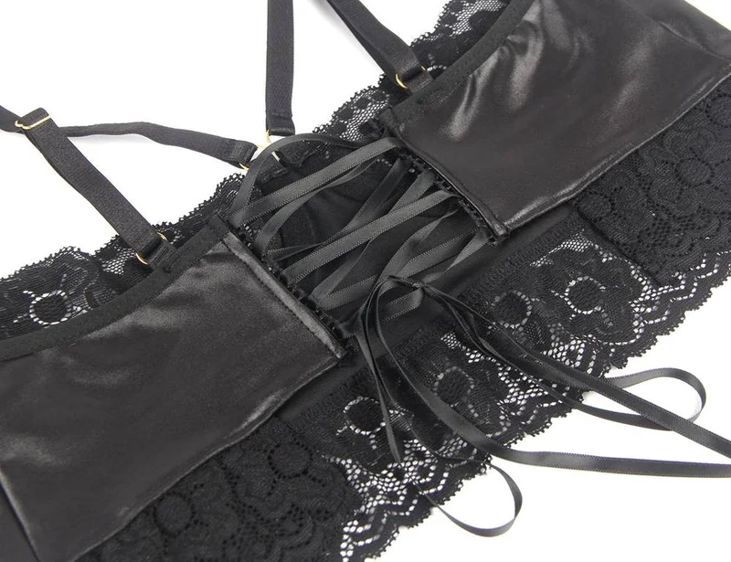 Schwarzes Leder- und Spitzen-BH-Set – mit Stahlbügel, mittigem Ausschnitt, Beinschlaufen und Beinhalter aus Seidenband