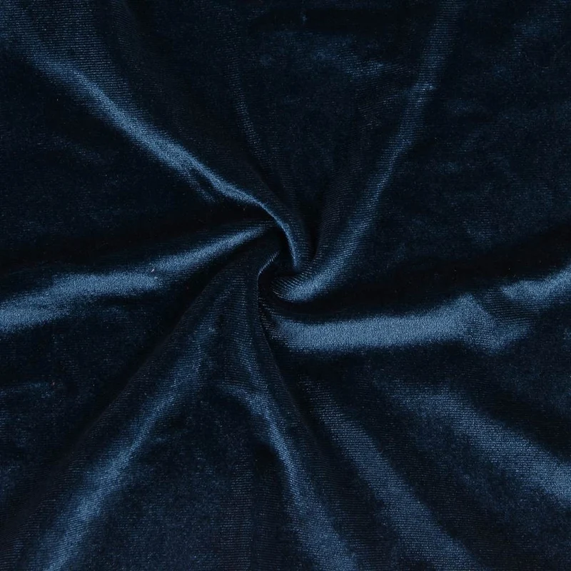 Blaues Velours-Nachthemd mit Blumenstickerei – Oberteil mit gekreuztem Rückenausschnitt, Spitzenbesatz am Dekolleté, Seitenschlitzen und passendem String-Tanga