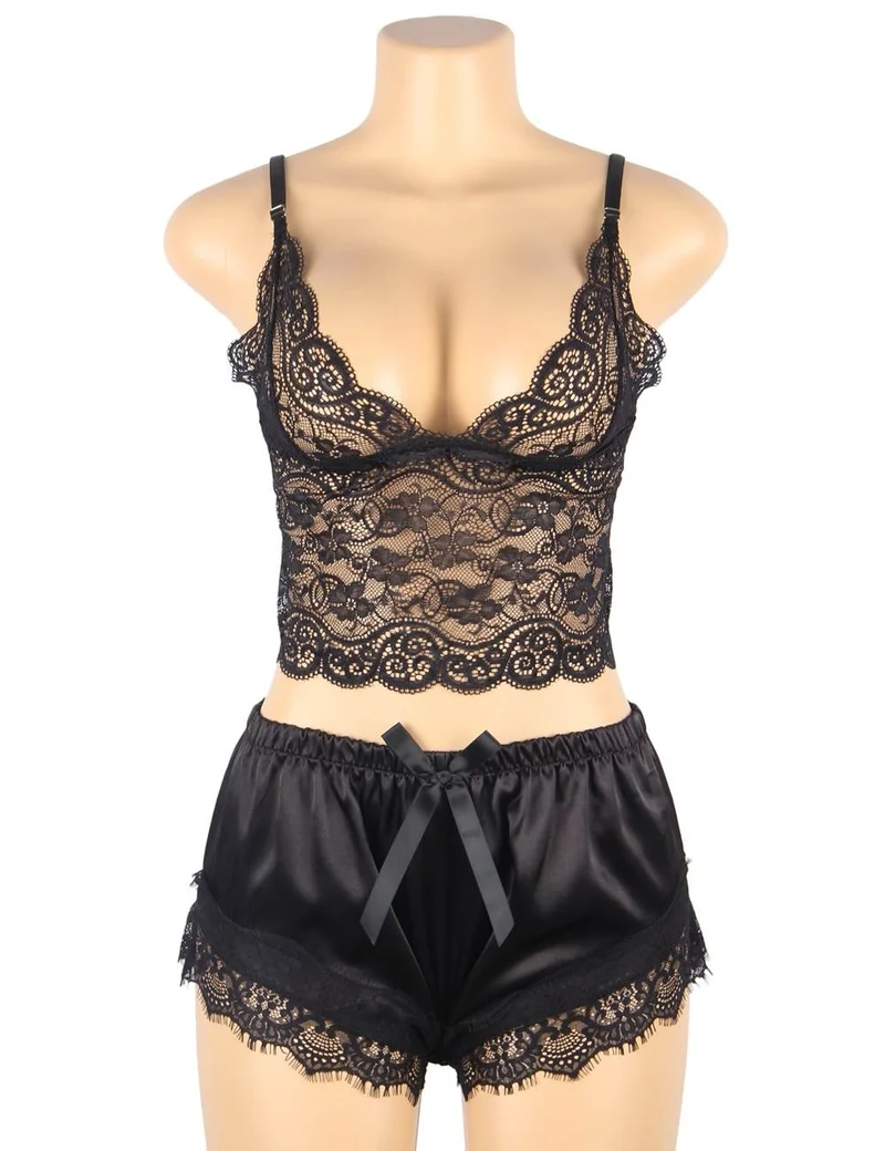 Schwarzes Spitzen-Camisole und Pyjama-Set mit Wimpernspitze in Satin-Optik – Cropped Top mit Hose mit Schmetterlingsknoten