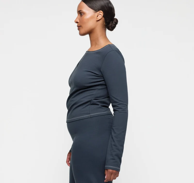 Core Cut-Out Long Sleeve