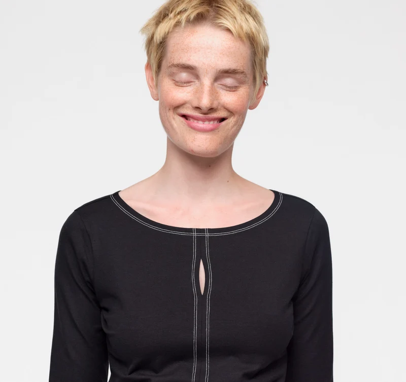 Core Cut-Out Long Sleeve
