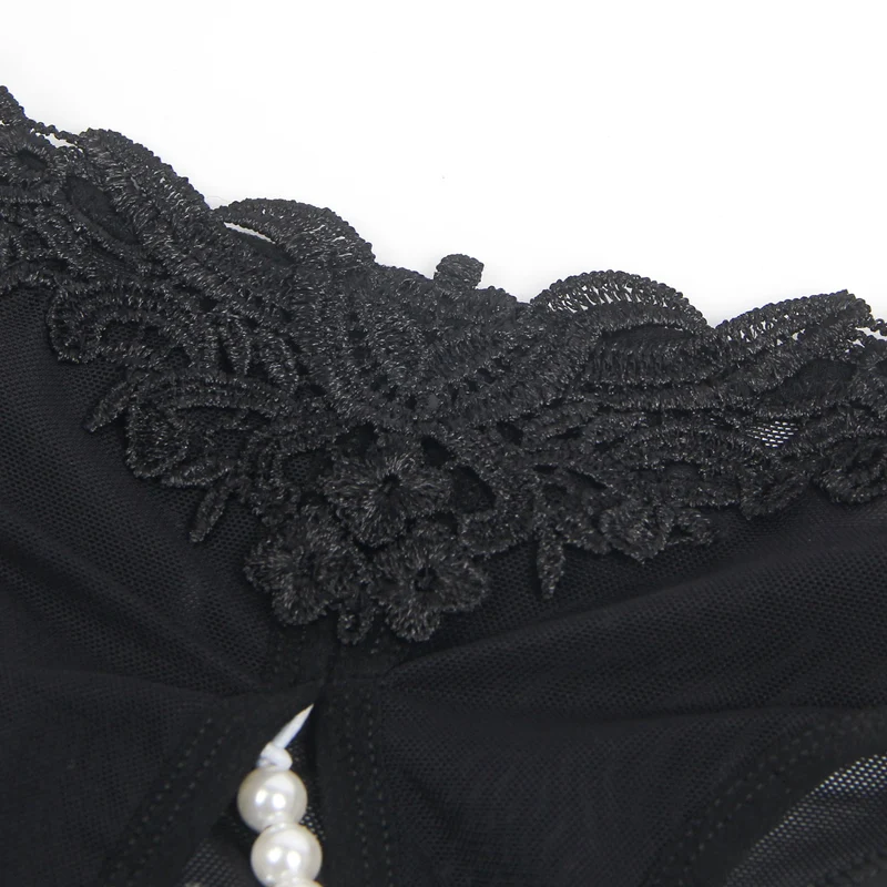 Schwarzer Netz-Slip – 3D-bestickter Bund, offener Schritt und Perlenverzierung