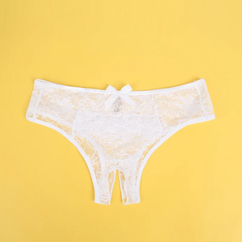 Weißer Spitzen-Triangel-Slip mit mehrlagigem Rückenteil, Schleifendetail und offenem Schritt