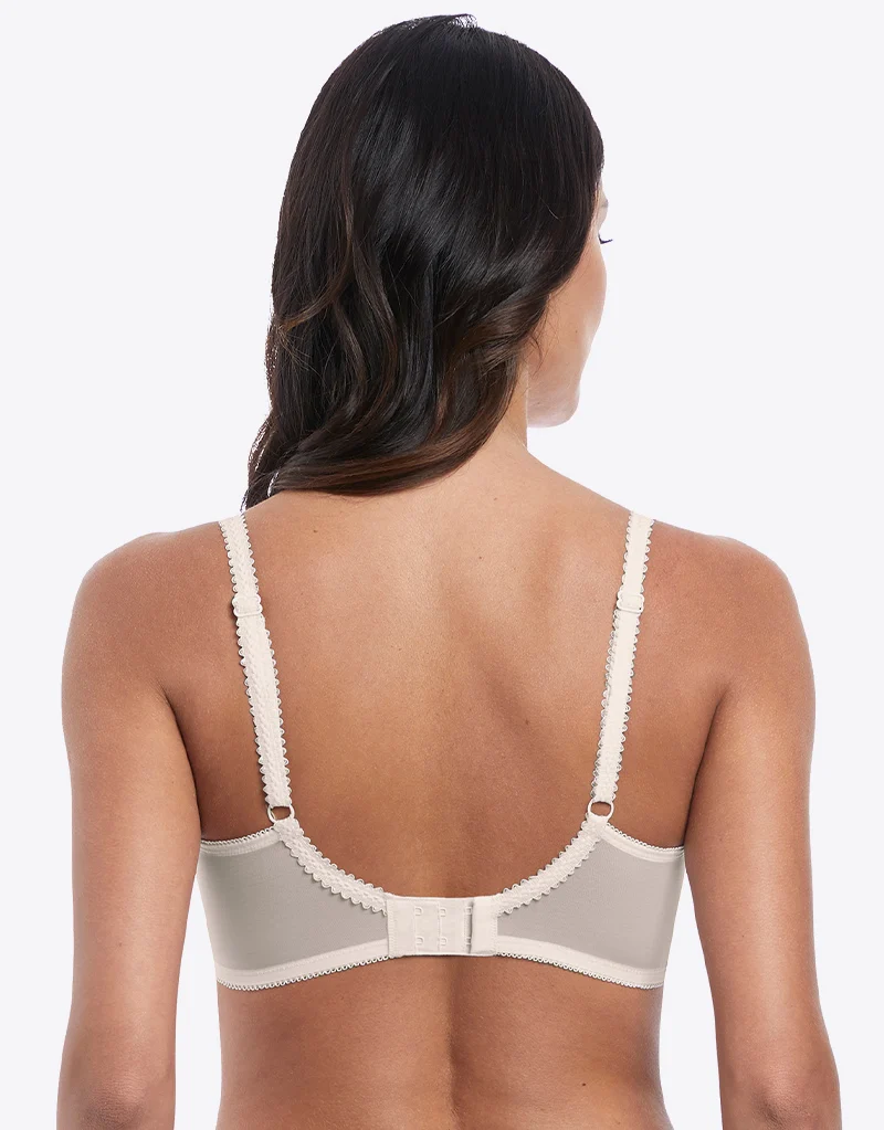 Wacoal Lace Essentiel Fuller Figure Bra Cream/Powder