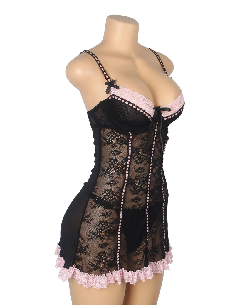 Schwarzes Babydoll aus Spitze mit Rüschensaum, Bügel-BH, hohlem Rückenausschnitt und Schleife sowie passendes Spitzen-T-Hose-Set