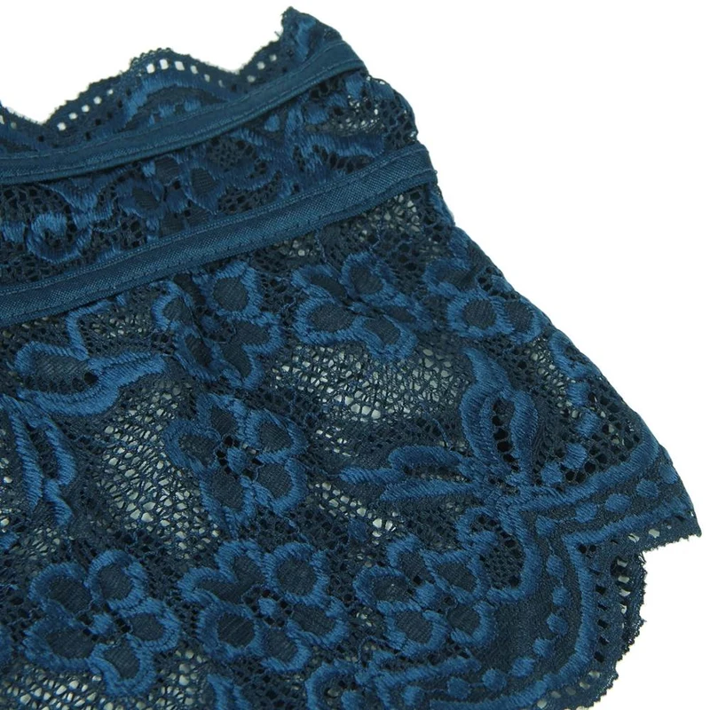 Set aus dunkelblauem, glänzendem Spitzen-Crop-BH mit tiefem V-Ausschnitt und hochgeschnittenem Höschen
