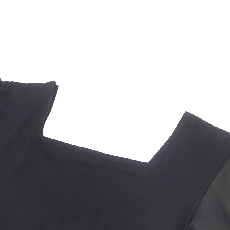 Schwarzer Chiffon-Body mit Puffärmeln, eckigem Ausschnitt und Druckknöpfen im Schritt