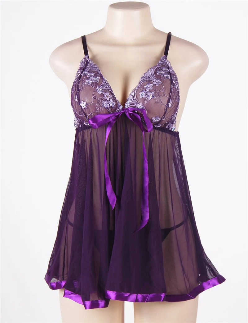 Set aus dunkelviolettem, paillettenbesticktem Mesh-Babydoll und String