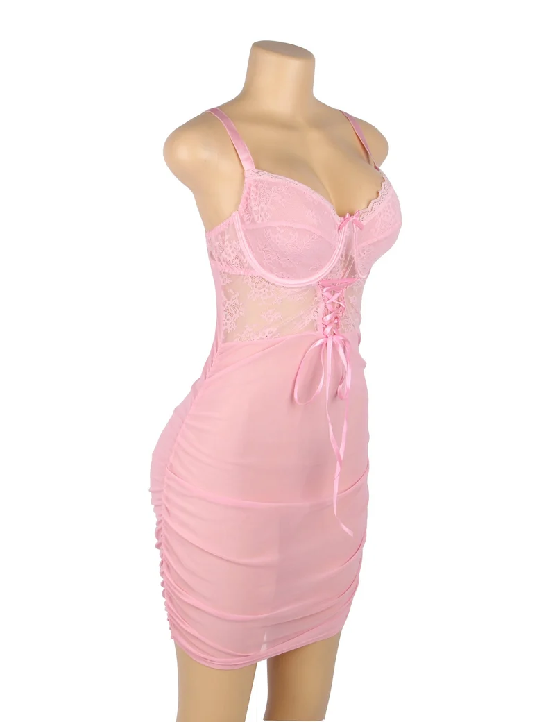 Rosa Babydoll aus Mesh und Spitze mit Bügeln, gekreuzten Trägern vorne, Schleifenverzierung und verstellbarem Rückenverschluss.