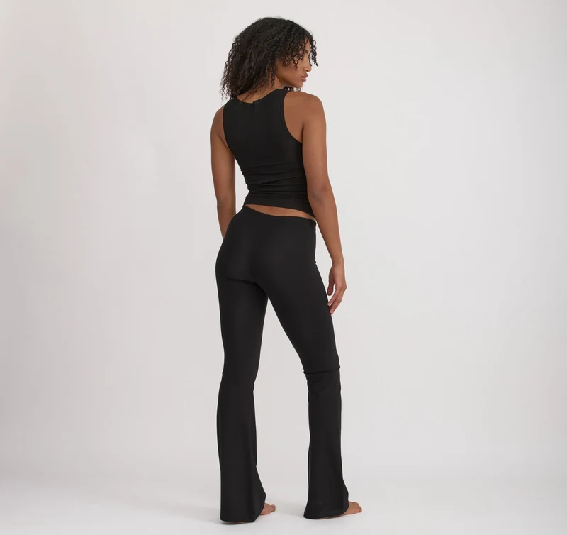 Core Flare Pants