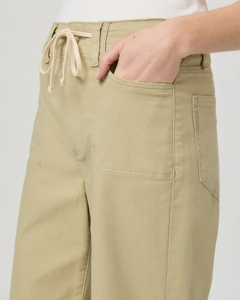Ari Pale Olive