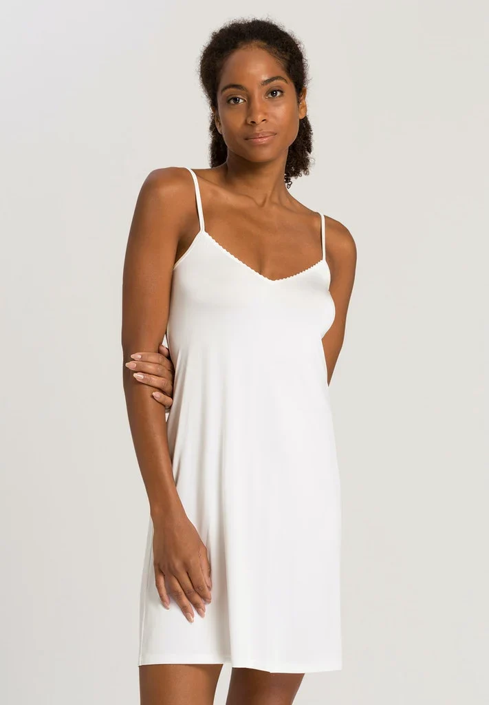 Satin Deluxe Bodydress Off White