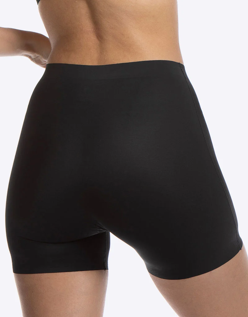 Magic Maxi Firm Control Short Black