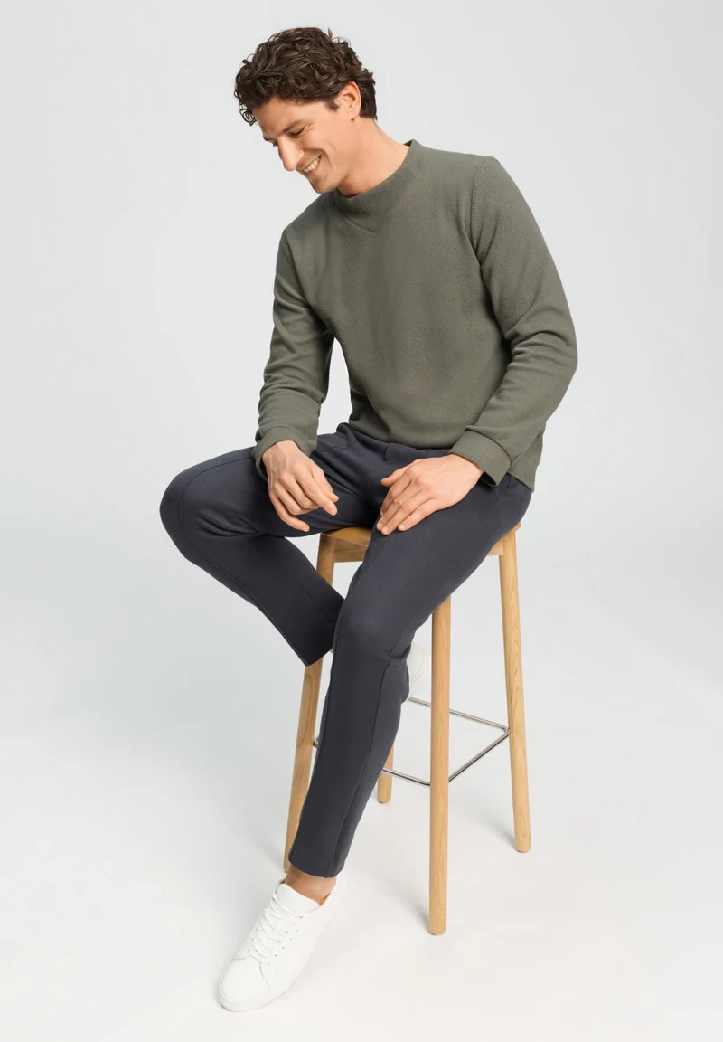 Travelwear Pullover | smokey olive 075927-072789