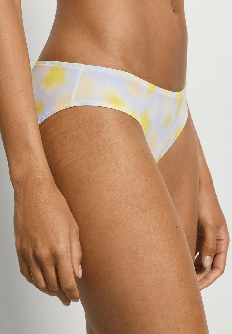 Monea Mini Briefs | soft spring forms 070799-073077