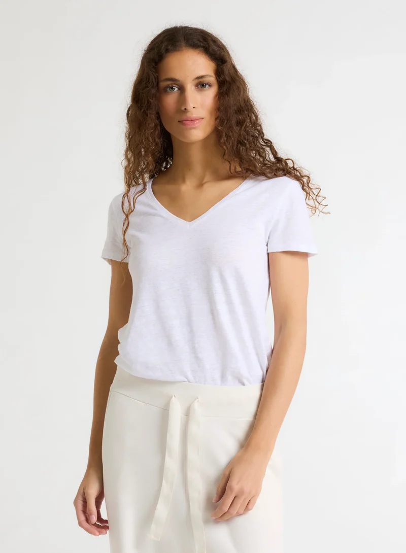 V-Neck Linen Tee White