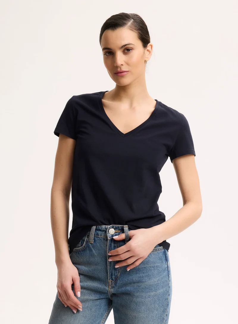 Julia V-Neck T-Shirt Marine