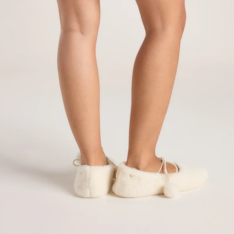Poppy Ballet Slippers - Ecru