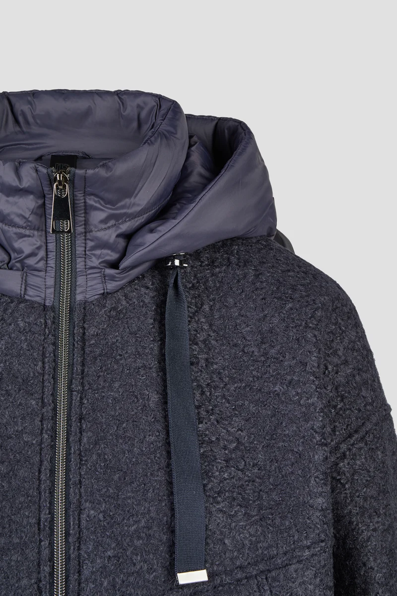 Wolljacke mit Kapuze