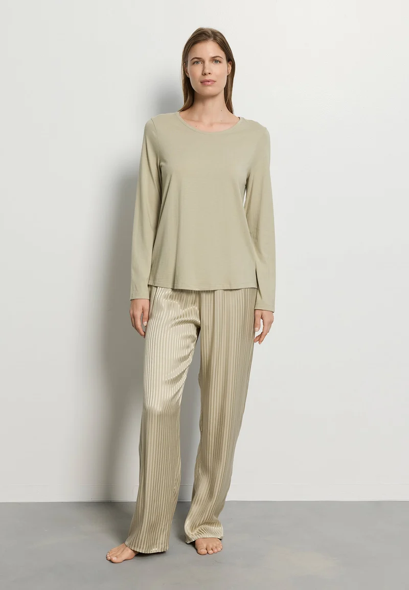 Sleep & Lounge L/SLV Shirt | olive stem 074844-072661