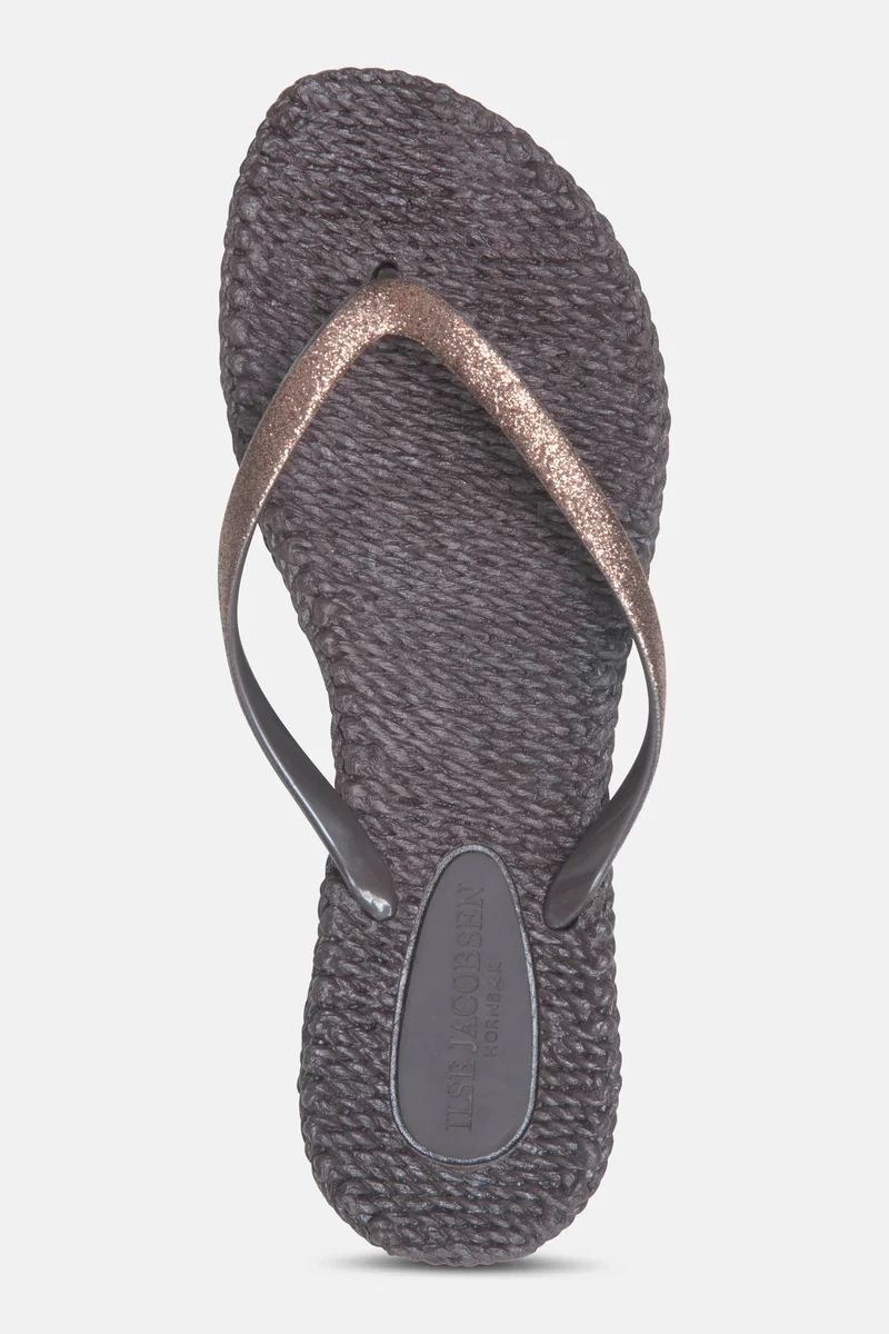 Flip Flops with Glitter Prune