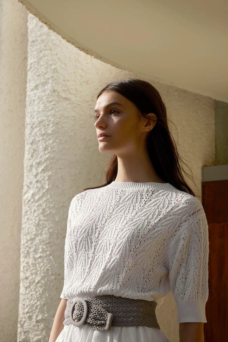 White Pullover