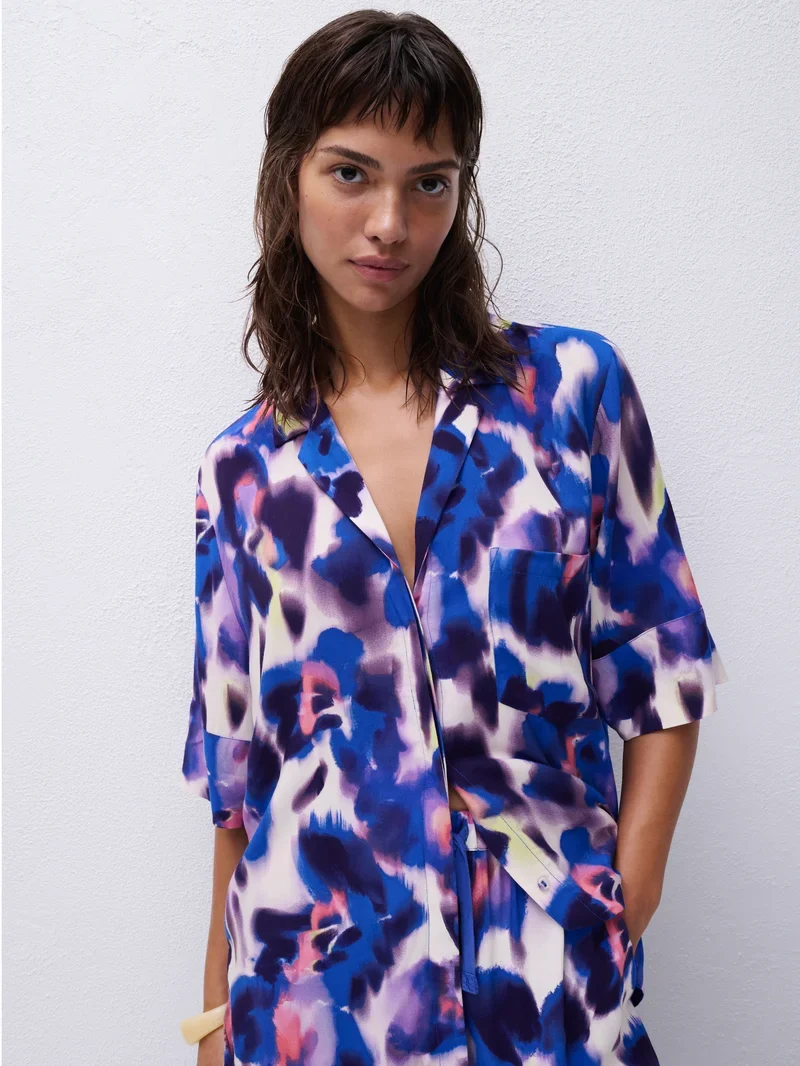 Chantelle – Entdecke das Kurzarmhemd „Blurred Night“