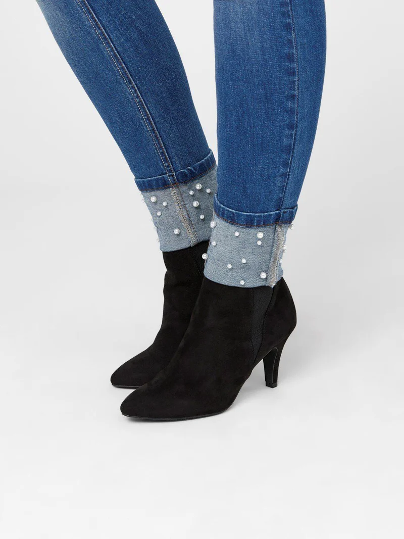 Mamalicious Jeans mit Perlenstickerei - Denim