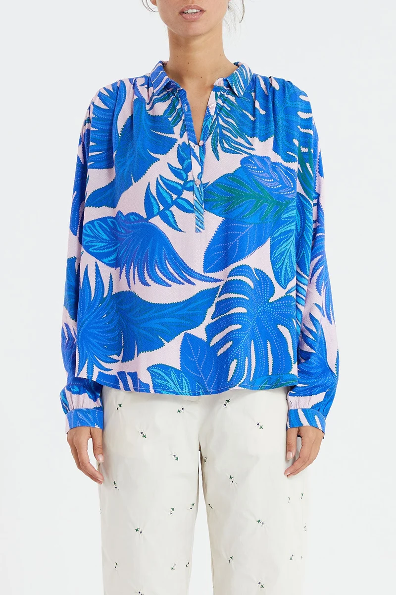 Lari Shirt