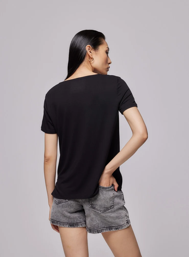 Soft Touch V Neck Black