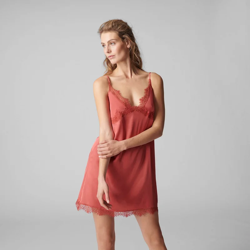 Simone Perele - Satin Secrets Kurzes Nachthemd Qwartz Pink