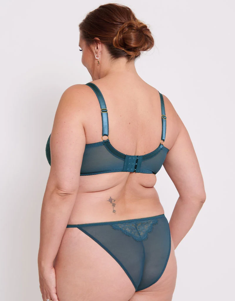 Liaison Midtown Tanga French Navy