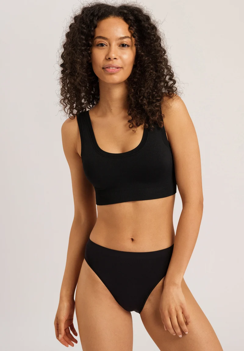 Touch Feeling Padded Crop Top | black 071806-070199