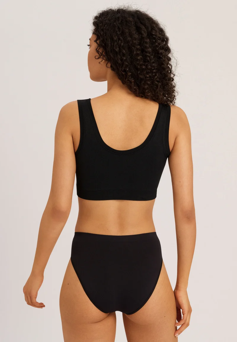 Touch Feeling Padded Crop Top | black 071806-070199