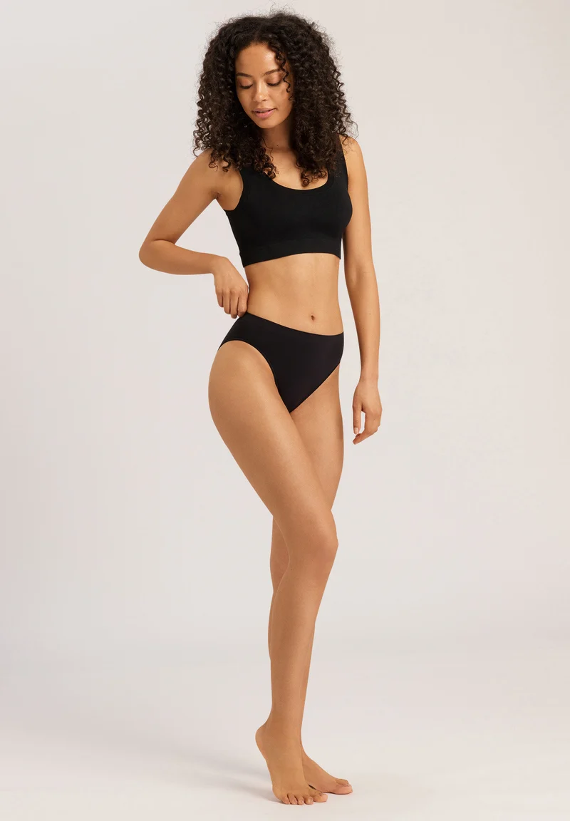 Touch Feeling Padded Crop Top | black 071806-070199