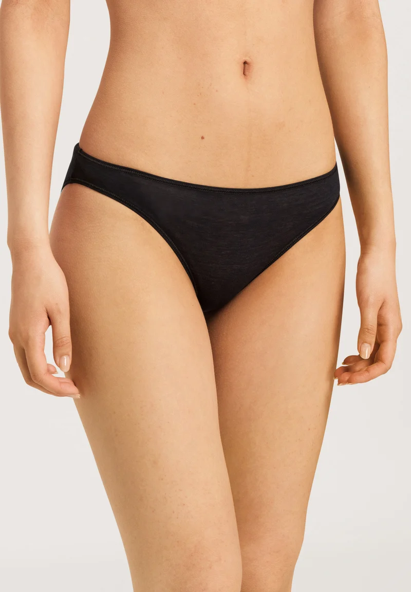 Ultralight Mini Briefs | black 071818-070019